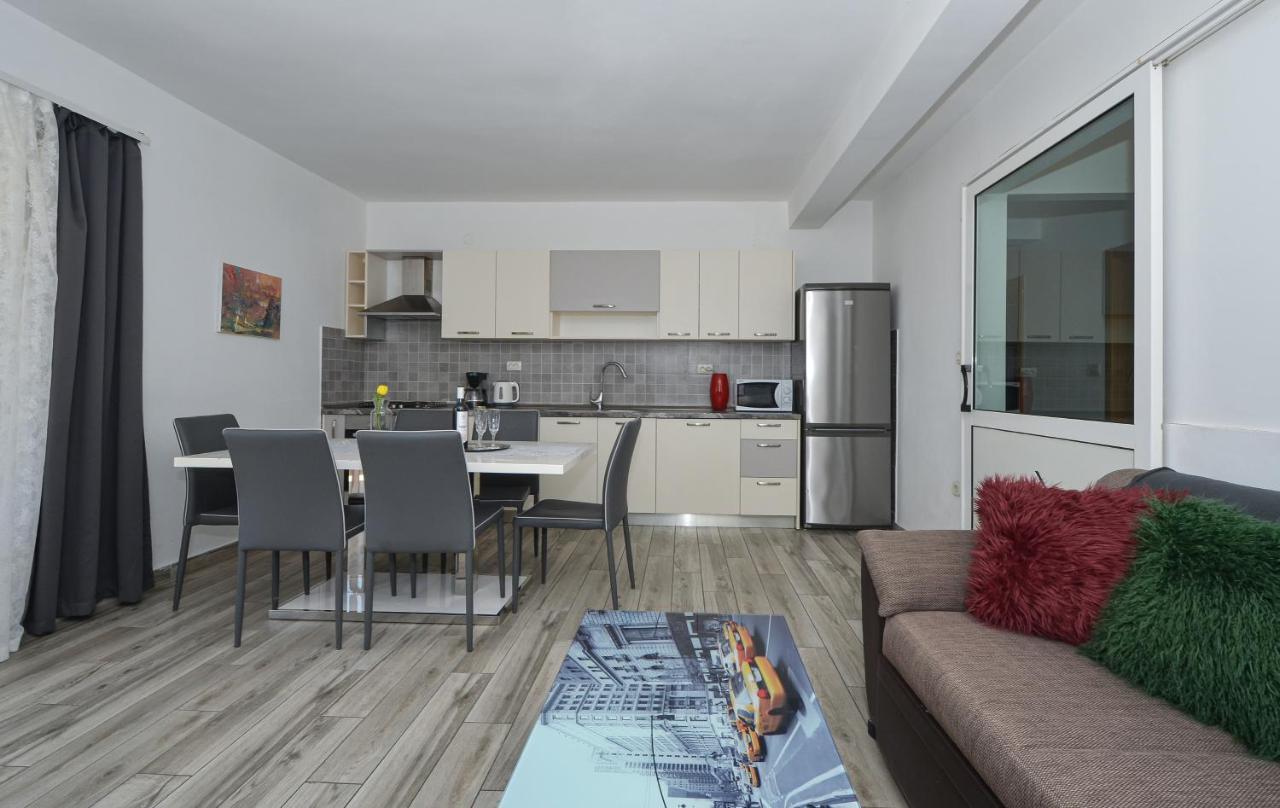 Apartments Luciano セゲット・ヴラニツァ エクステリア 写真