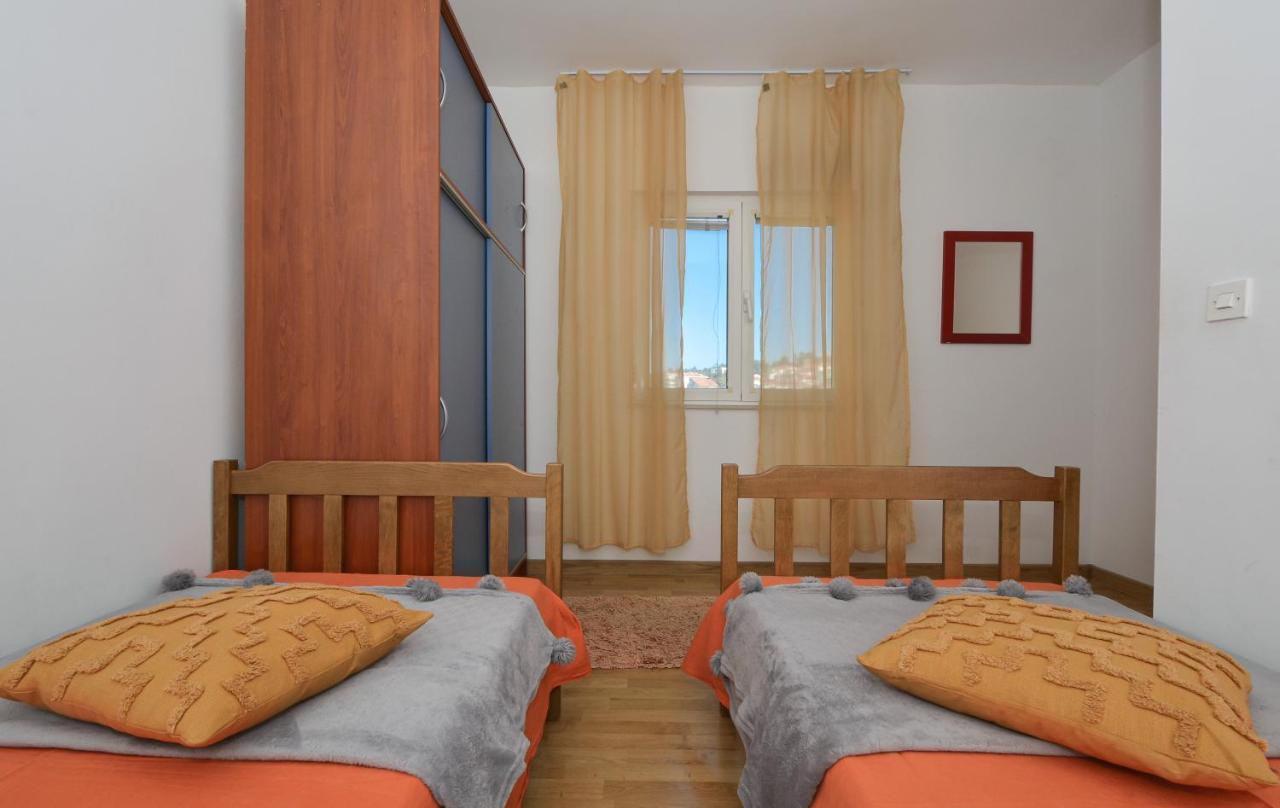 Apartments Luciano セゲット・ヴラニツァ エクステリア 写真