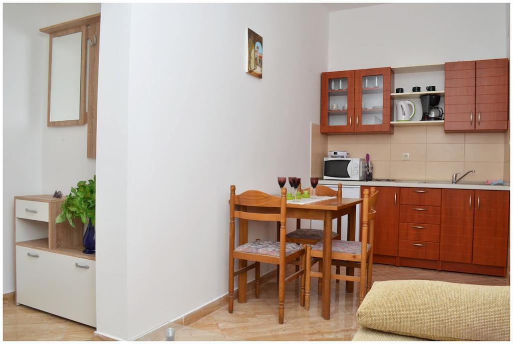 Apartments Luciano セゲット・ヴラニツァ 部屋 写真